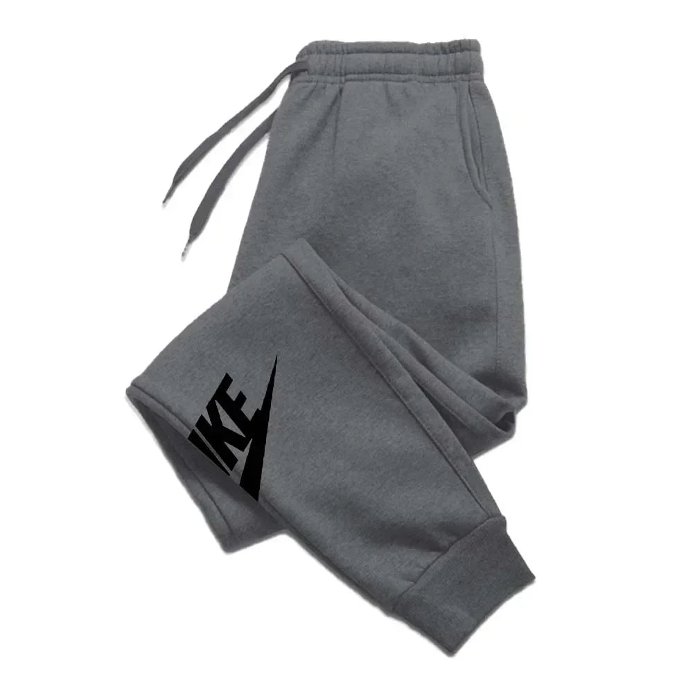 Stylish lounge/activewear