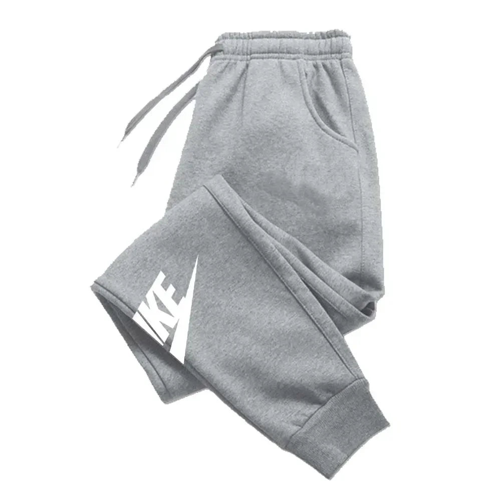 Stylish lounge/activewear