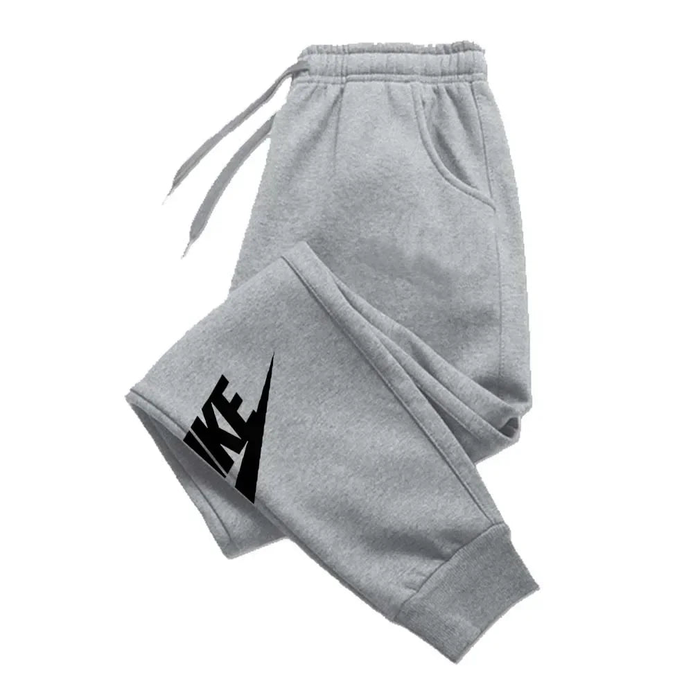 Stylish lounge/activewear
